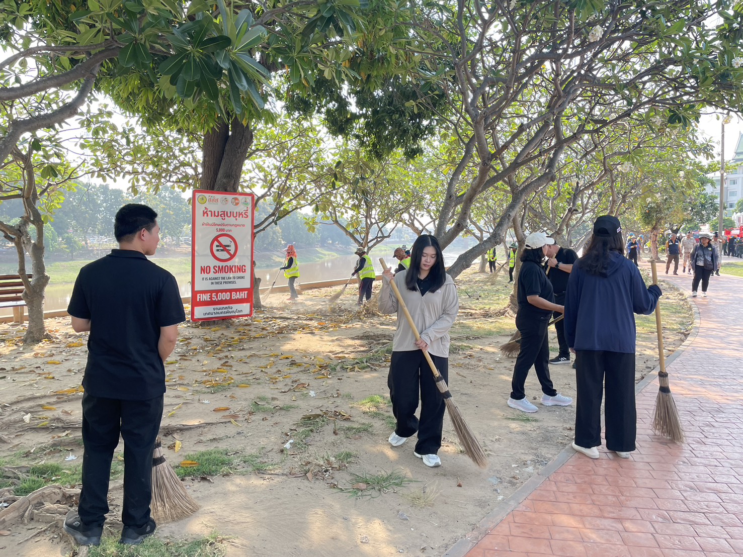 title - ส.ป.ก.พิษณุโลก ร่วมกิจกรรมเดินหน้ารณรงค์ป้องกันไฟป่า–หมอกควัน และฝุ่น PM2.5 บูรณาการทุกภาคส่วนลดผลกระทบต่อสุขภาพประชาชน